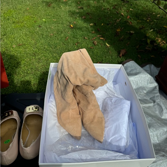 Pair of Schutz suede booties. Perfect for jeans or skirt. Like new 7.5 B - Picture 2 of 3